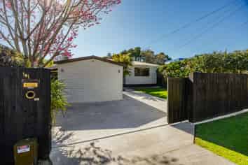 1/1 Clark Road, Pahurehure