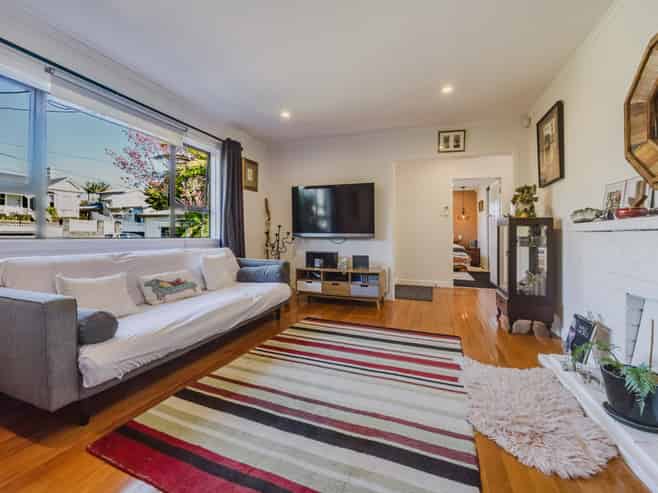 1/1 Clark Road, Pahurehure