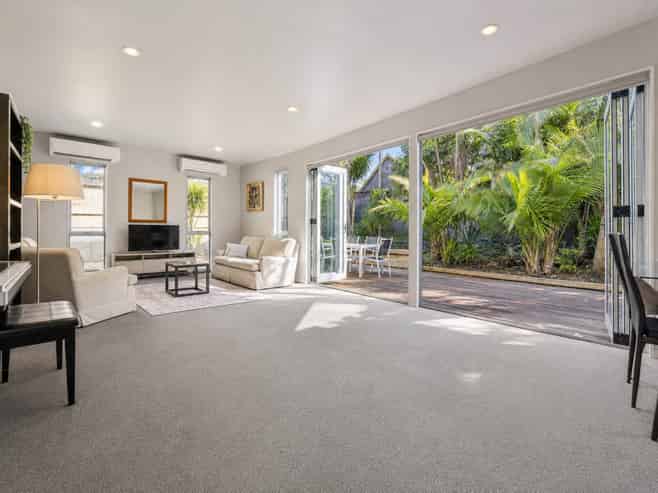 6A  William Denny Avenue, Westmere