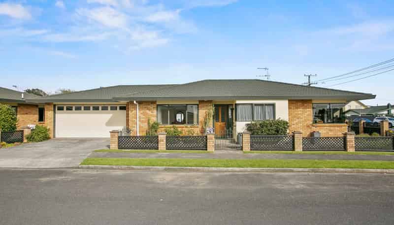 2 Sanders Avenue, Westown