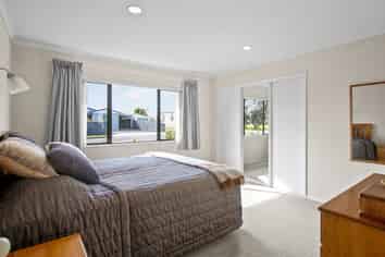2 Sanders Avenue, Westown