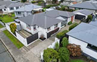 70 Helmsdale Street, Waverley
