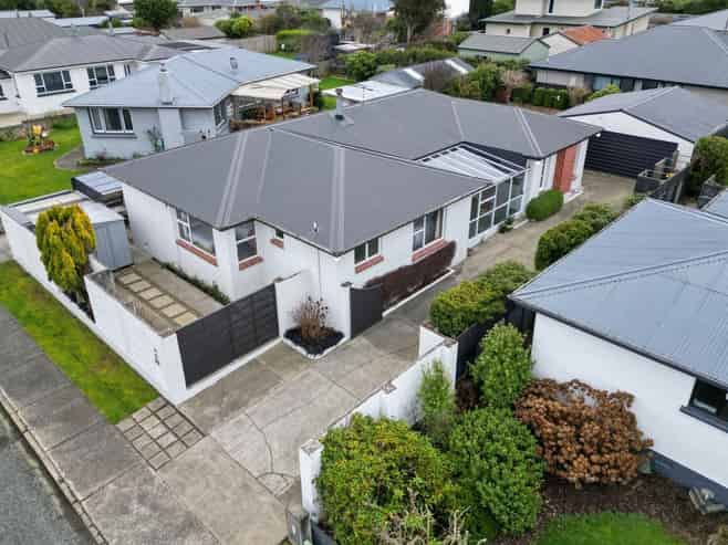 70 Helmsdale Street, Waverley