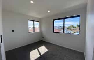 2/22 Rutherford Street, Woolston