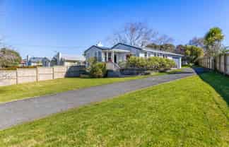 11 Silverton Avenue, Waiotaiki Bay