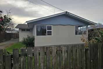 5 River Rd, Masterton