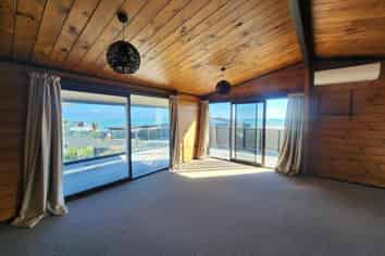 50 Messenger Terrace, Oakura