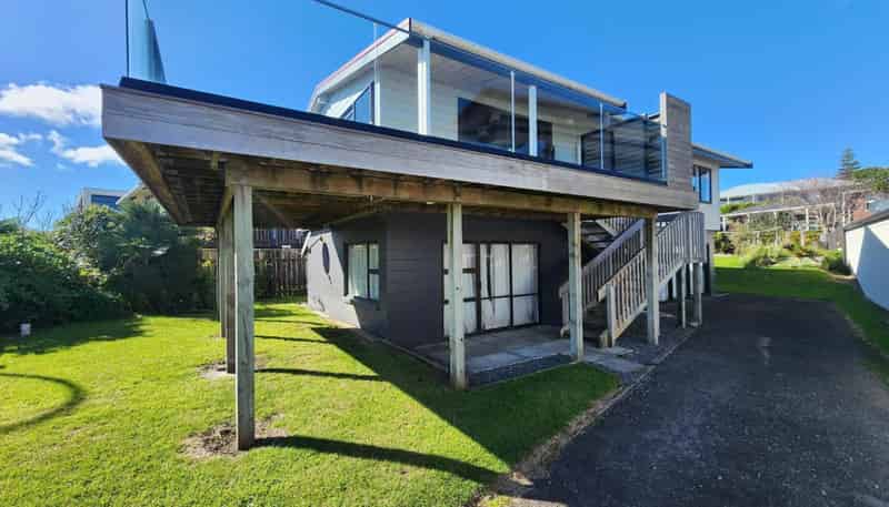 50 Messenger Terrace, Oakura
