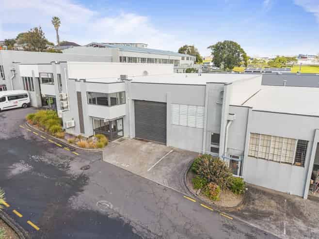 Immaculate Hillside Road industrial