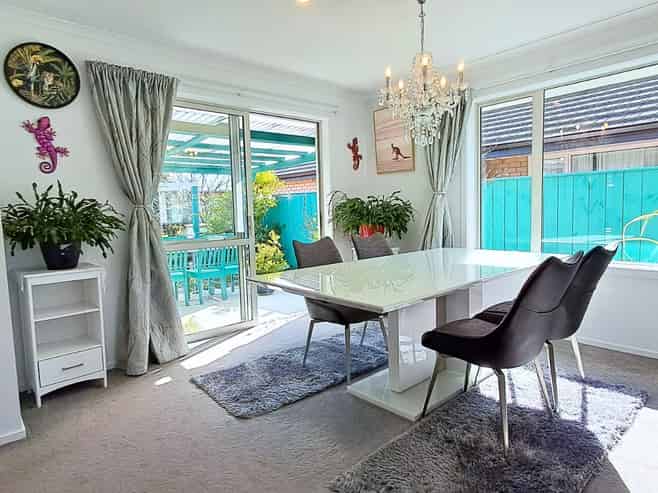 33 Midlane Crescent, Richmond