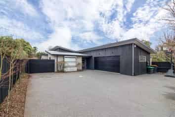 108 Bryndwr Road, Bryndwr
