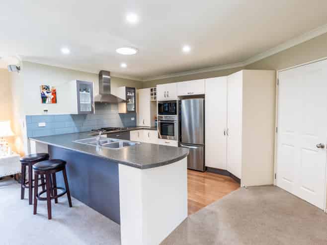 8 Gwen Place, Redwood