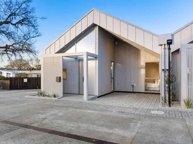 6/124 Edinburgh Street, Pukekohe
