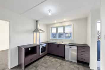 30 Field Street, Aramoho