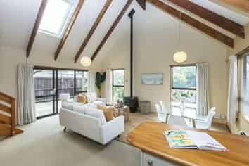 60 Rocking Horse Road, Southshore