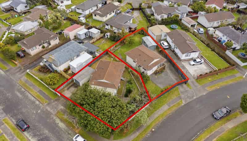 32A and 32 Taitimu Drive, Weymouth