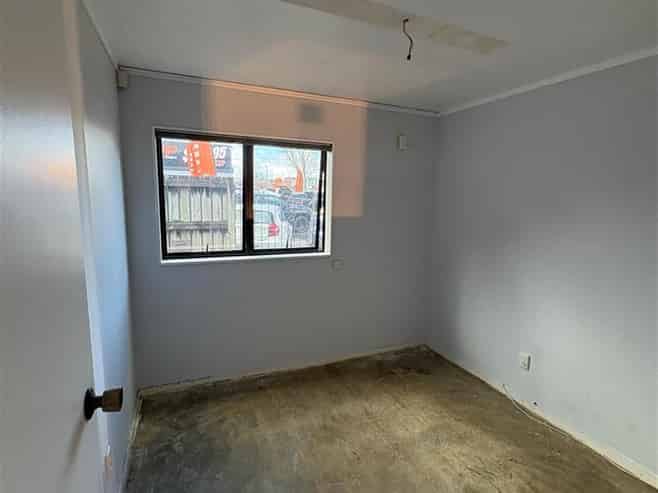 Functional Frankton Office Warehouse