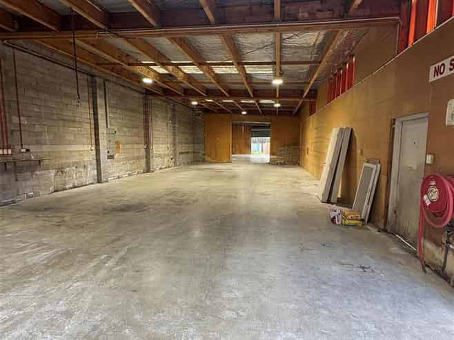 Functional Frankton Office Warehouse