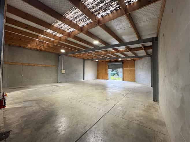 Functional Frankton Office Warehouse