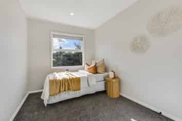 1 Kingsway Crescent, Forest Lake