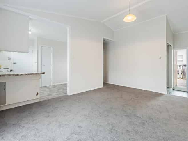b/228 Clayton Road , Western Heights