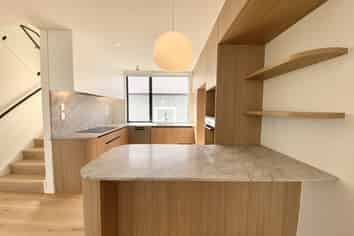 12A  Tenterden Ave, Mount Eden