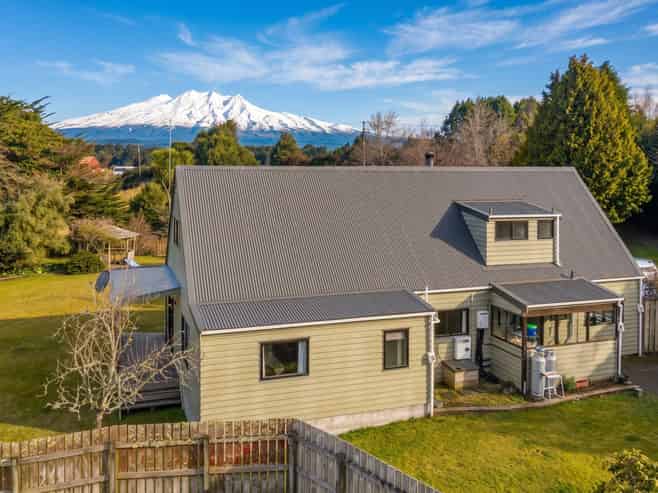 2265 State Highway 49, Rangataua