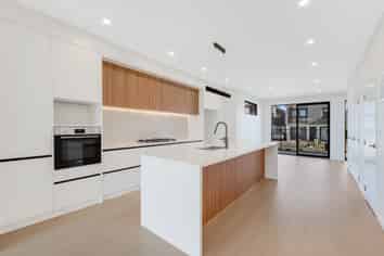 2/57 Tahetoka Street, Westgate
