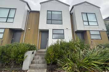 12 Kapia Road, Westgate