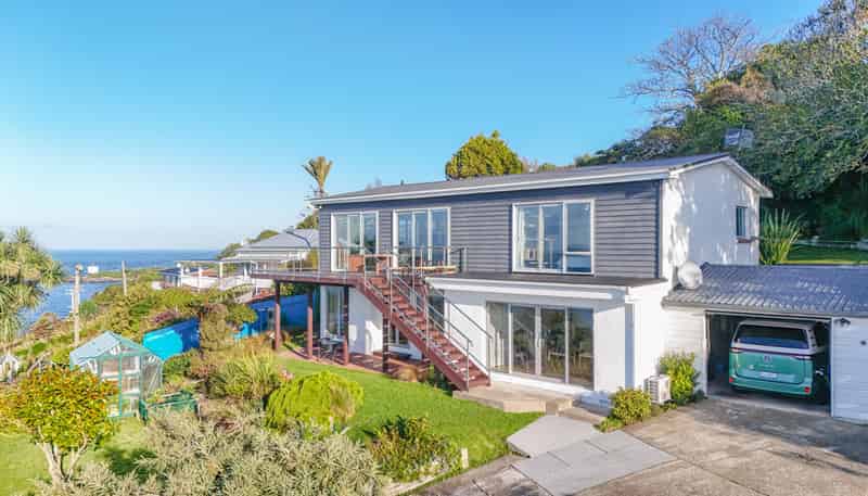 86 Marine Parade, Bluff