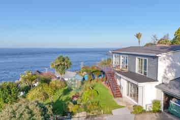 86 Marine Parade, Bluff