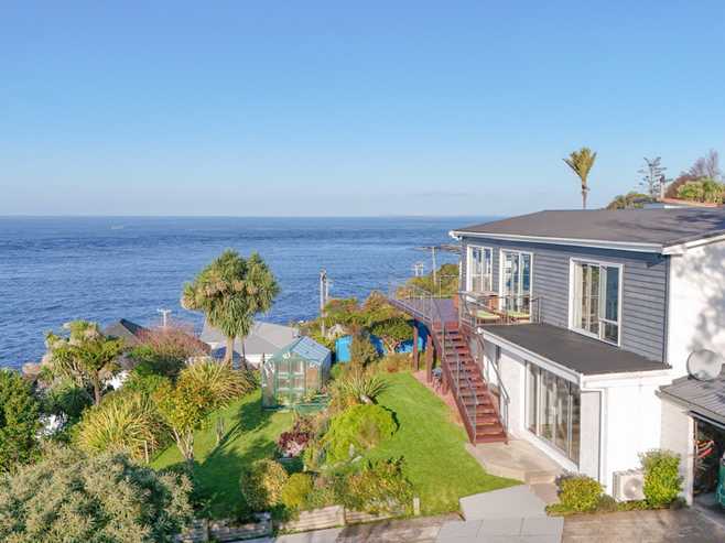 86 Marine Parade, Bluff