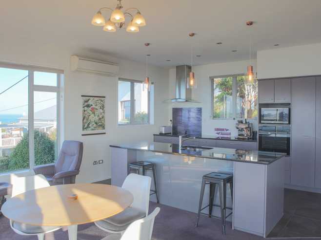 86 Marine Parade, Bluff