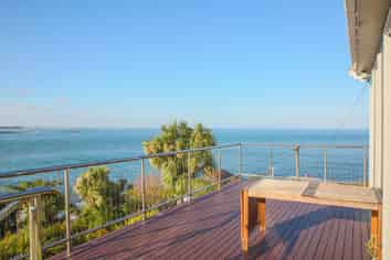 86 Marine Parade, Bluff