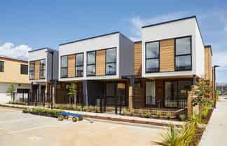 4/16 Parson Lane, Papatoetoe