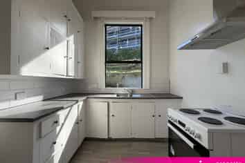 102B  Canongate, Dunedin Central