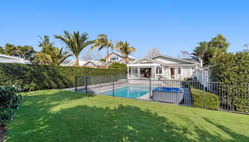 15 Greenfield Road, Epsom