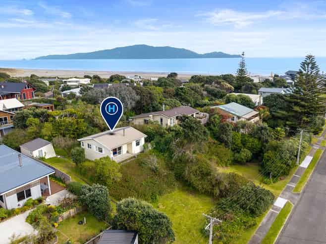16 Hughes Street, Waikanae Beach