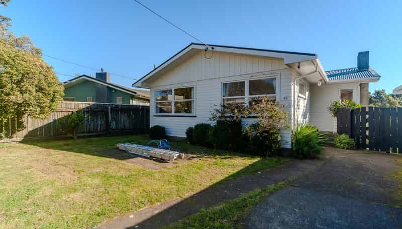 35 Oswald Crescent, Paparangi
