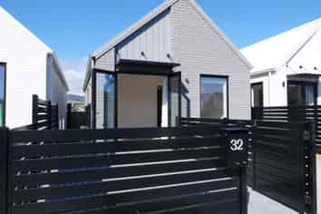 32/160 Mazengarb Rd, Paraparaumu