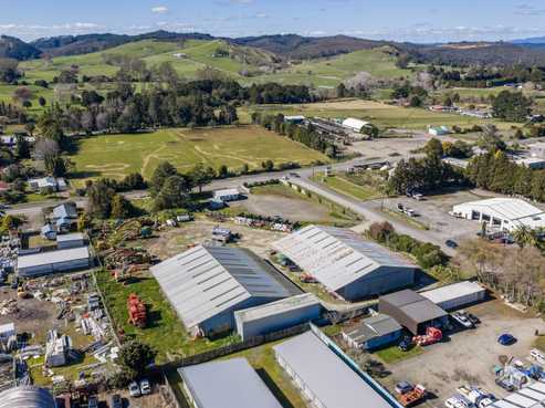 OVER 1800 SQM OF HIGH STUD FLOOR AREA
