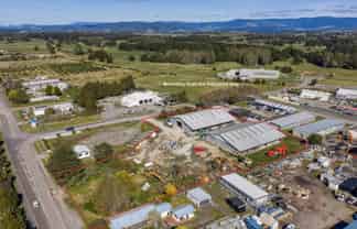 OVER 1800 SQM OF HIGH STUD FLOOR AREA
