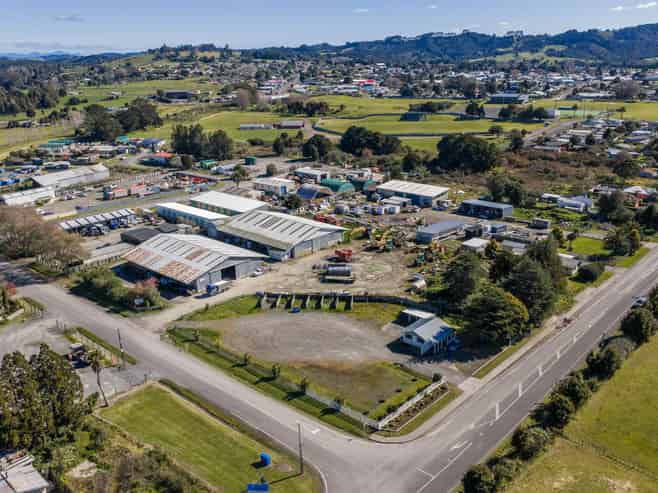OVER 1800 SQM OF HIGH STUD FLOOR AREA
