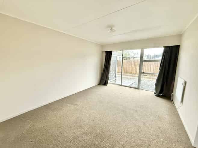 B/19 Wood Street, Wainuiomata