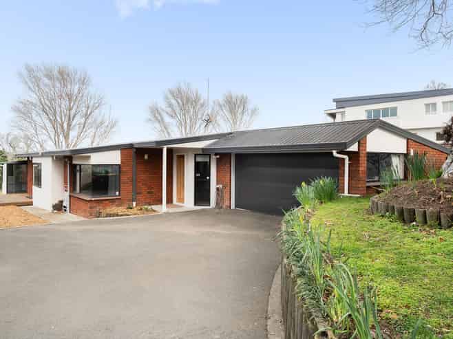 8a Eighth Avenue, Tauranga Central