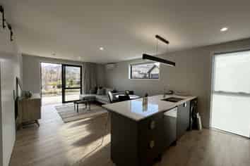 19A Walton Way, Lower Shotover
