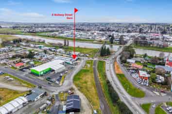 Industrial yard, shed, showroom with great profile