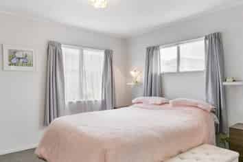 2/23 Bernina Place, Weymouth
