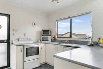 2/23 Bernina Place, Weymouth