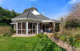 2 Sunglo Terrace, Otaki